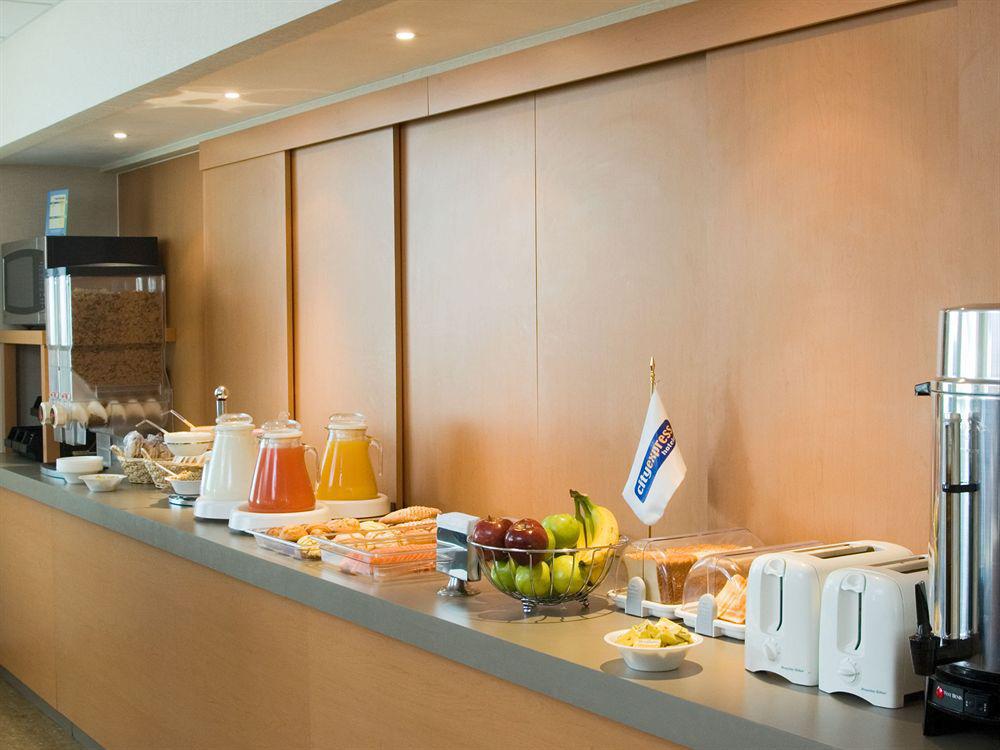 City Express By Marriott Monterrey Santa Catarina Bagian luar foto